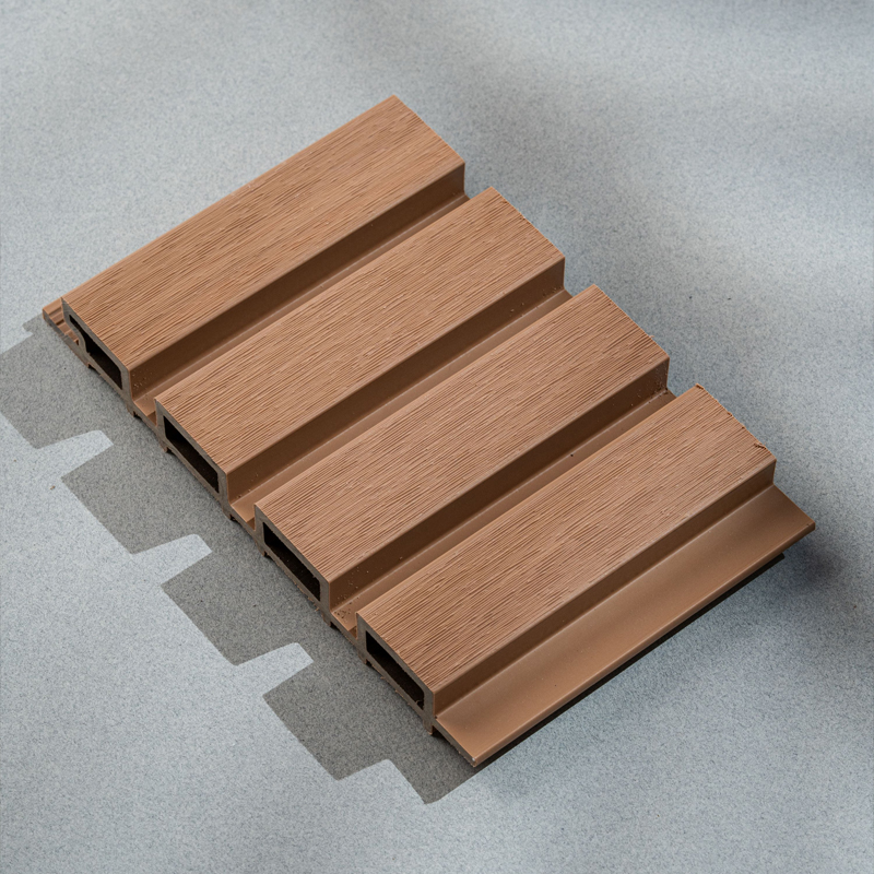 Revestimiento Screening WPC exterior simil madera latte 28mm x 218mm x 5.4m